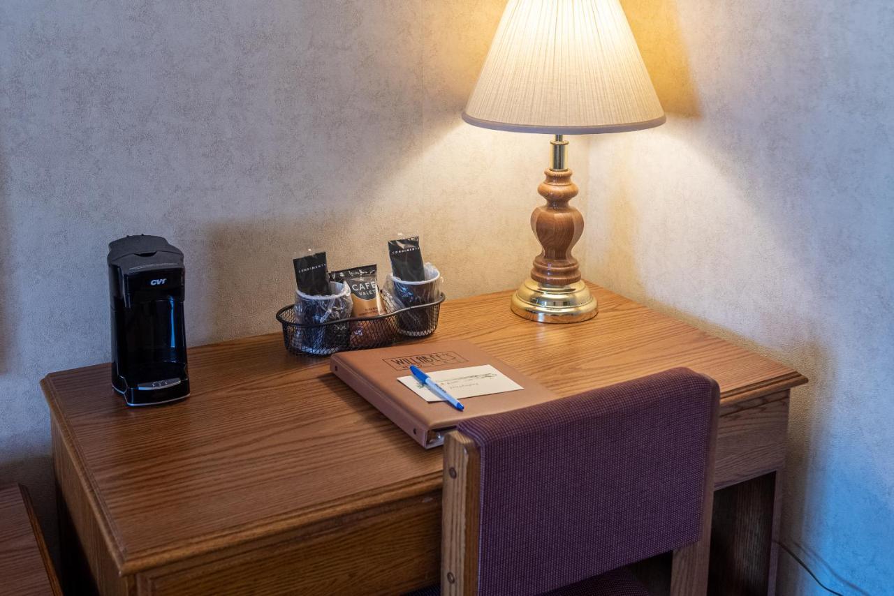 Willabee'S Motel Brimley Bagian luar foto